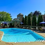 Ramada Plaza By Wyndham Niagara Falls