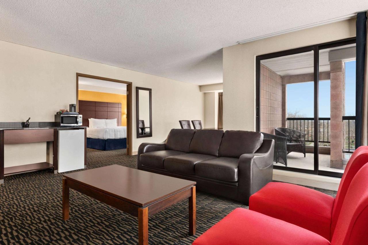 Ramada Plaza By Wyndham Hotel