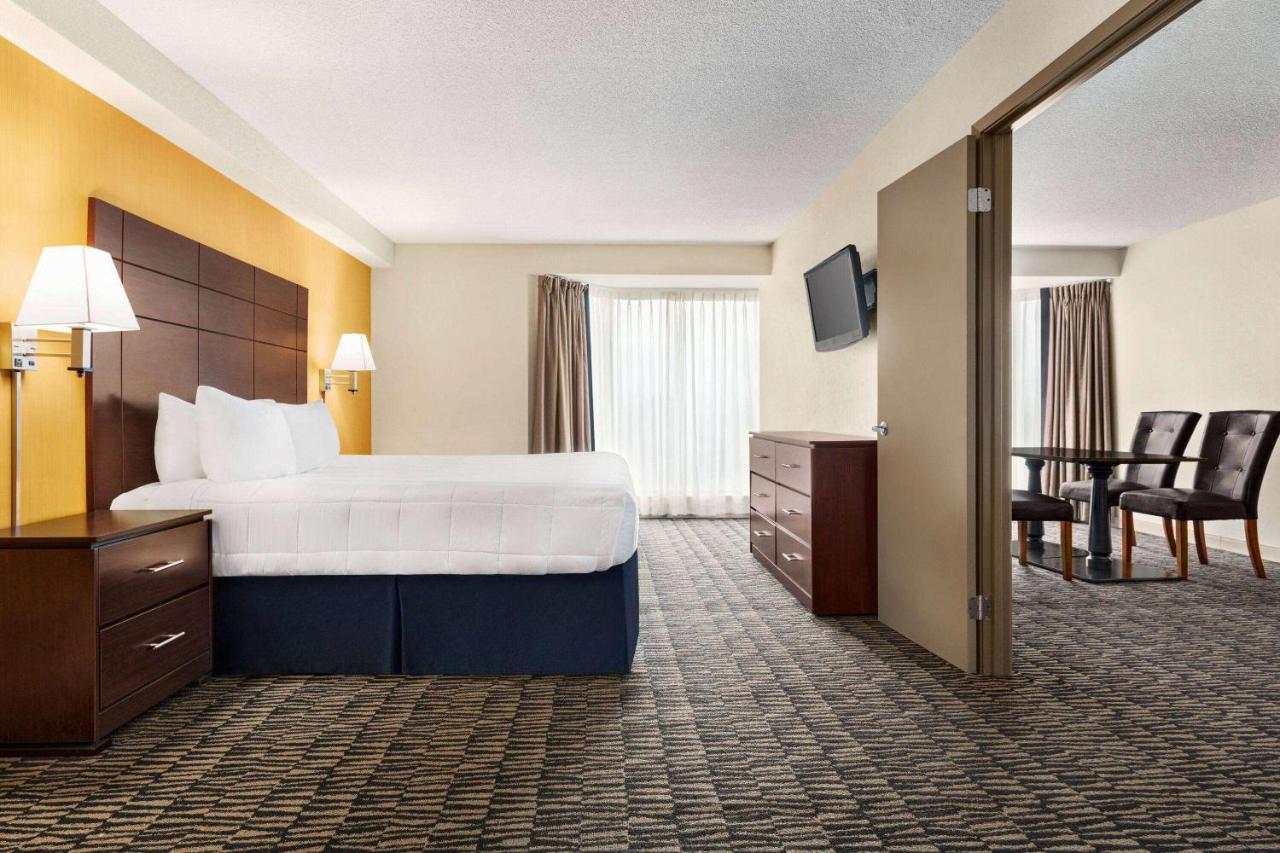 Ramada Plaza By Wyndham Niagara Falls