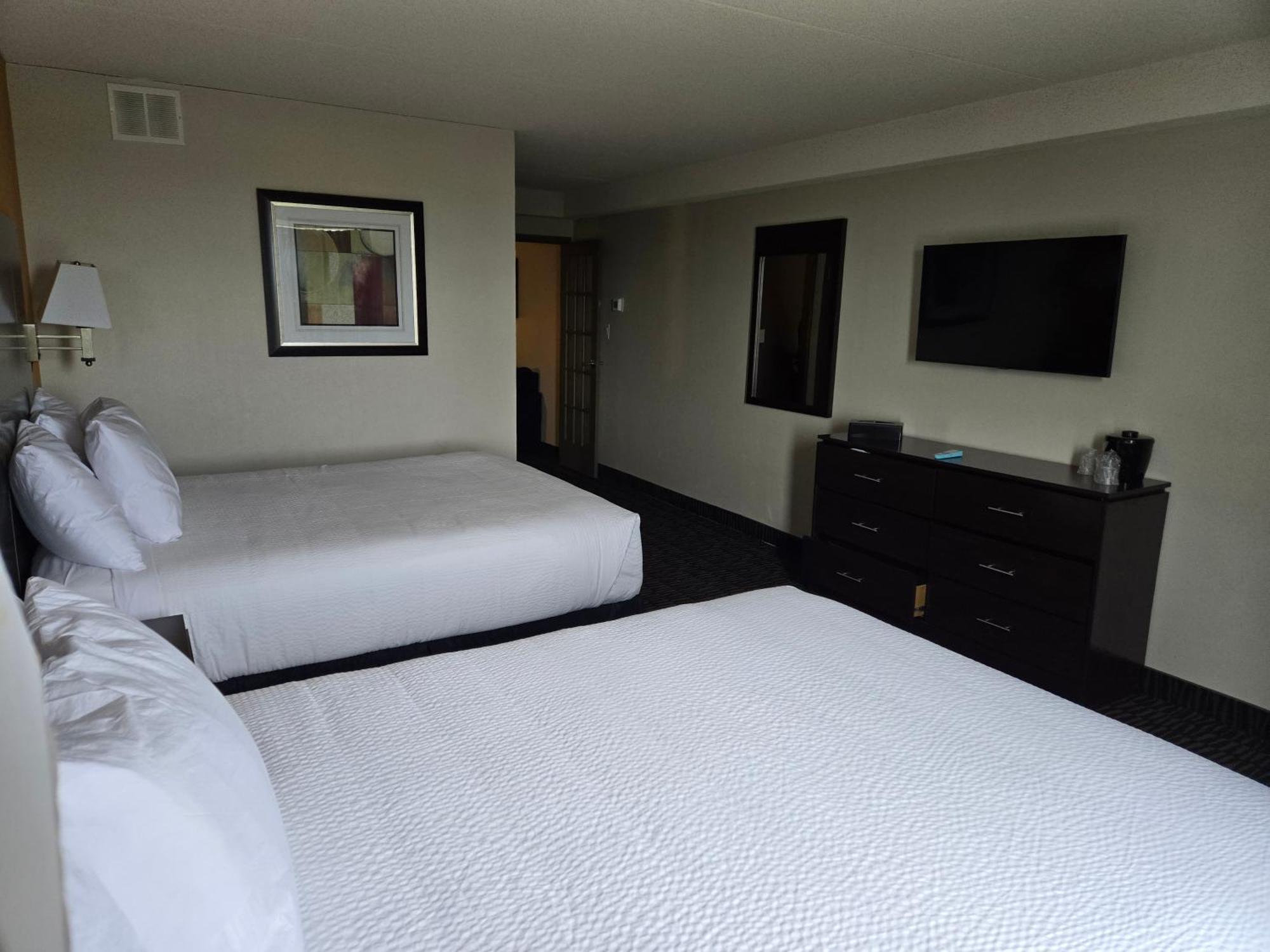 Ramada Plaza By Wyndham Hotel Niagara Falls