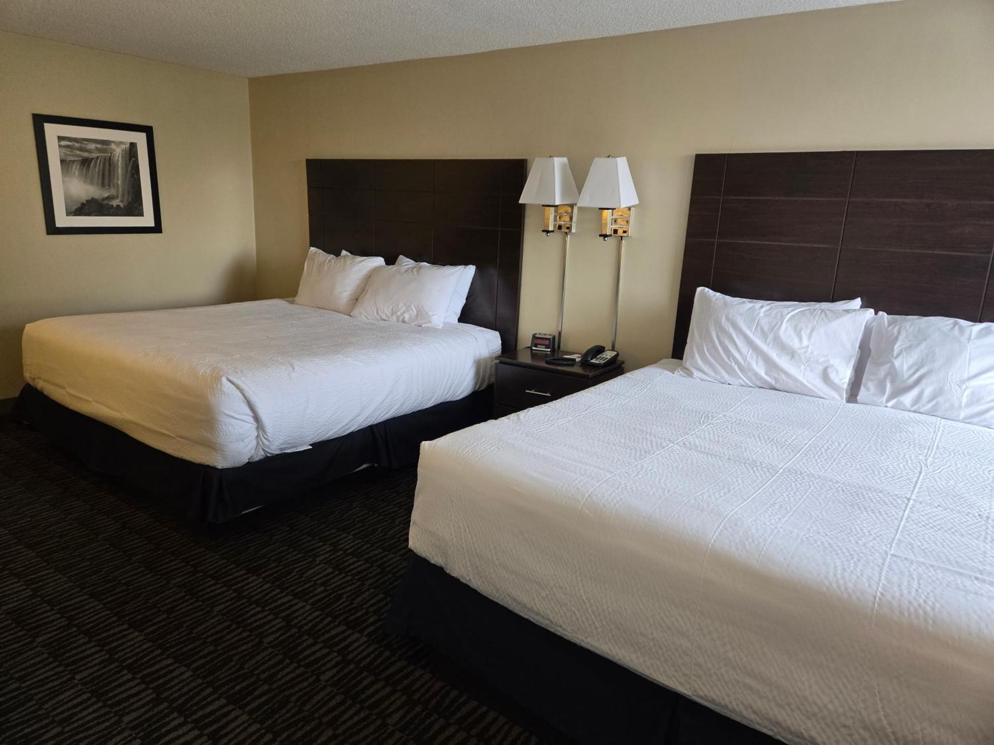 Ramada Plaza By Wyndham 2*