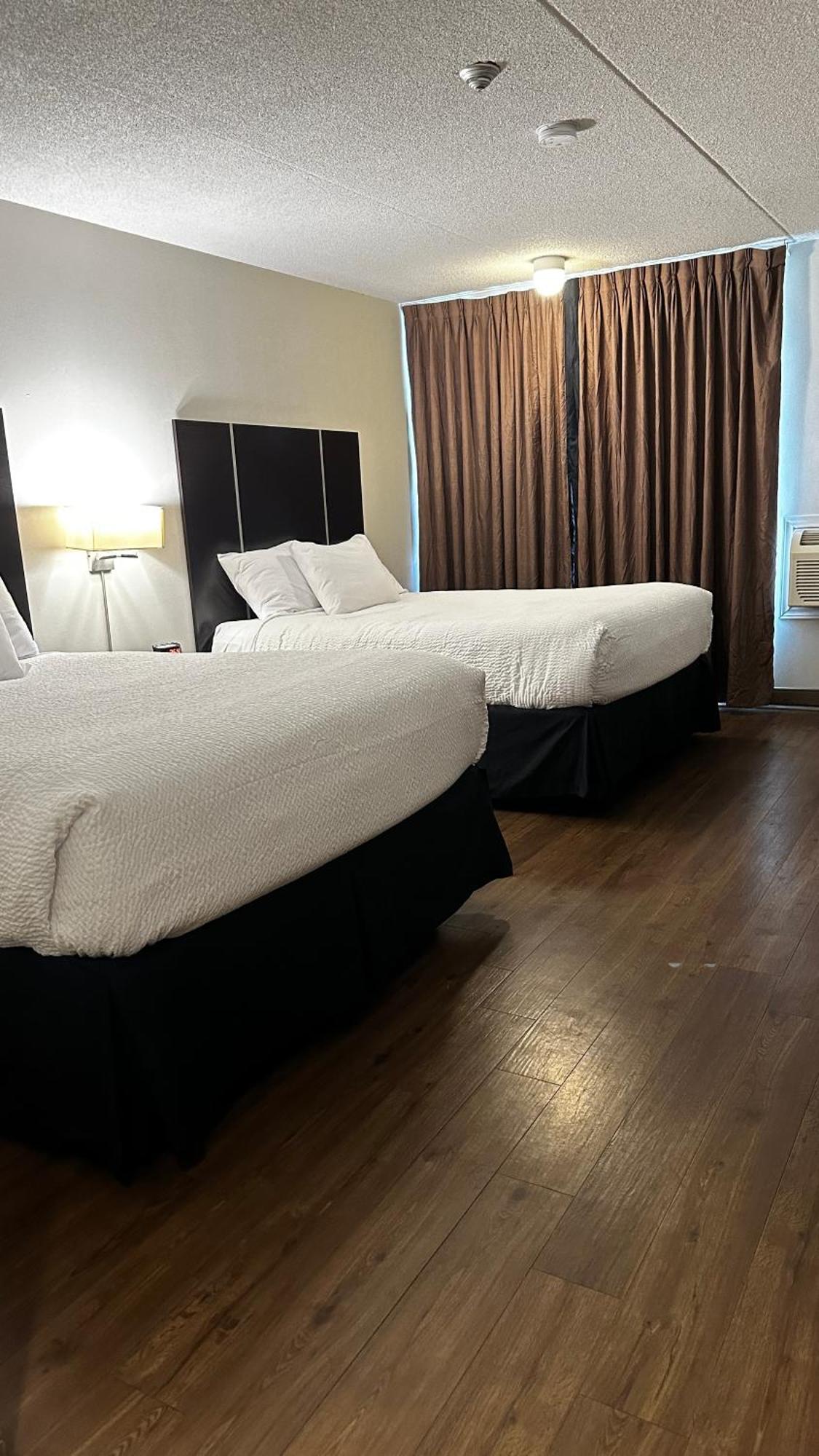 Ramada Plaza By Wyndham Niagara Falls
