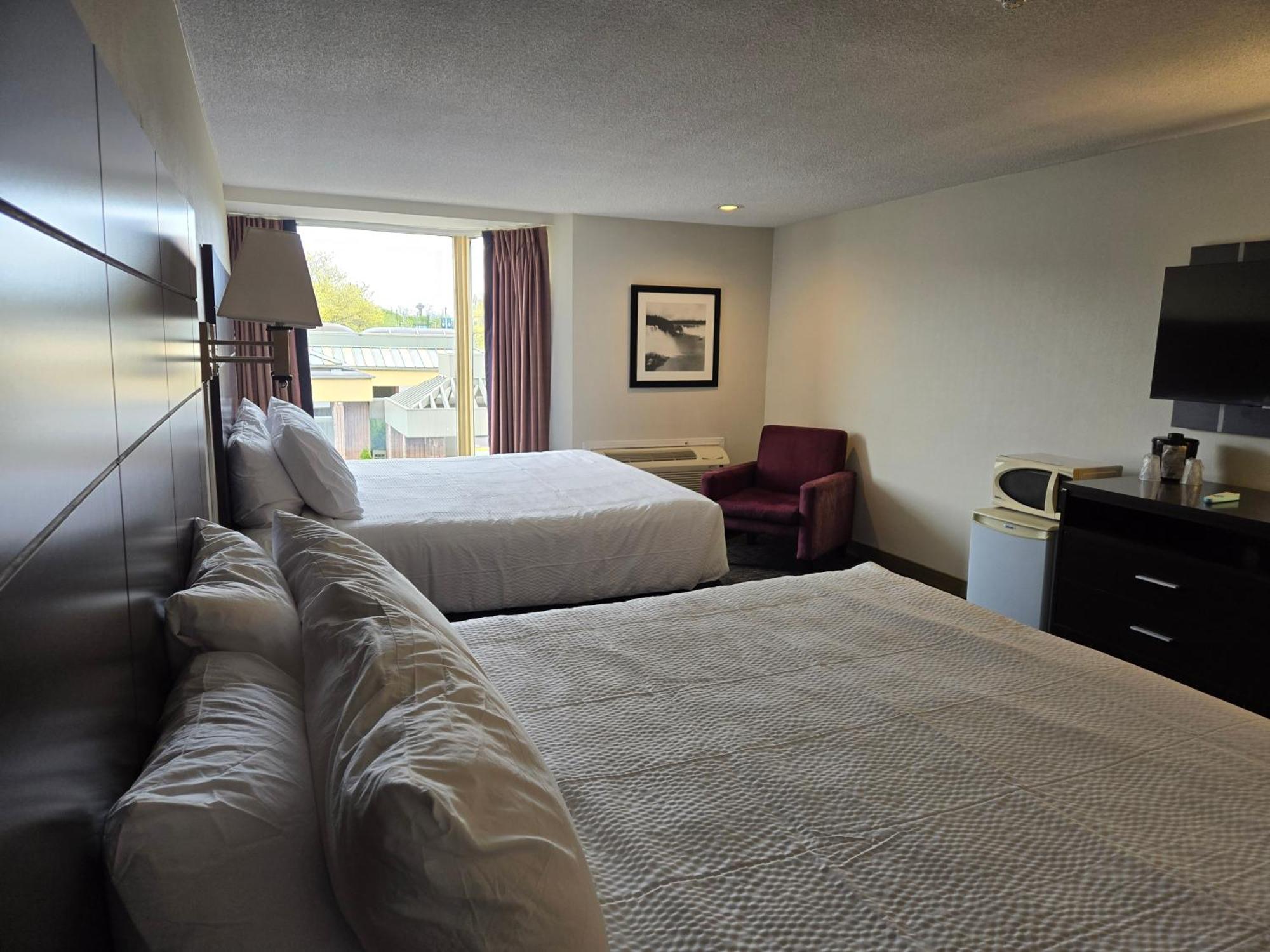 Ramada Plaza By Wyndham Hotel Niagara Falls