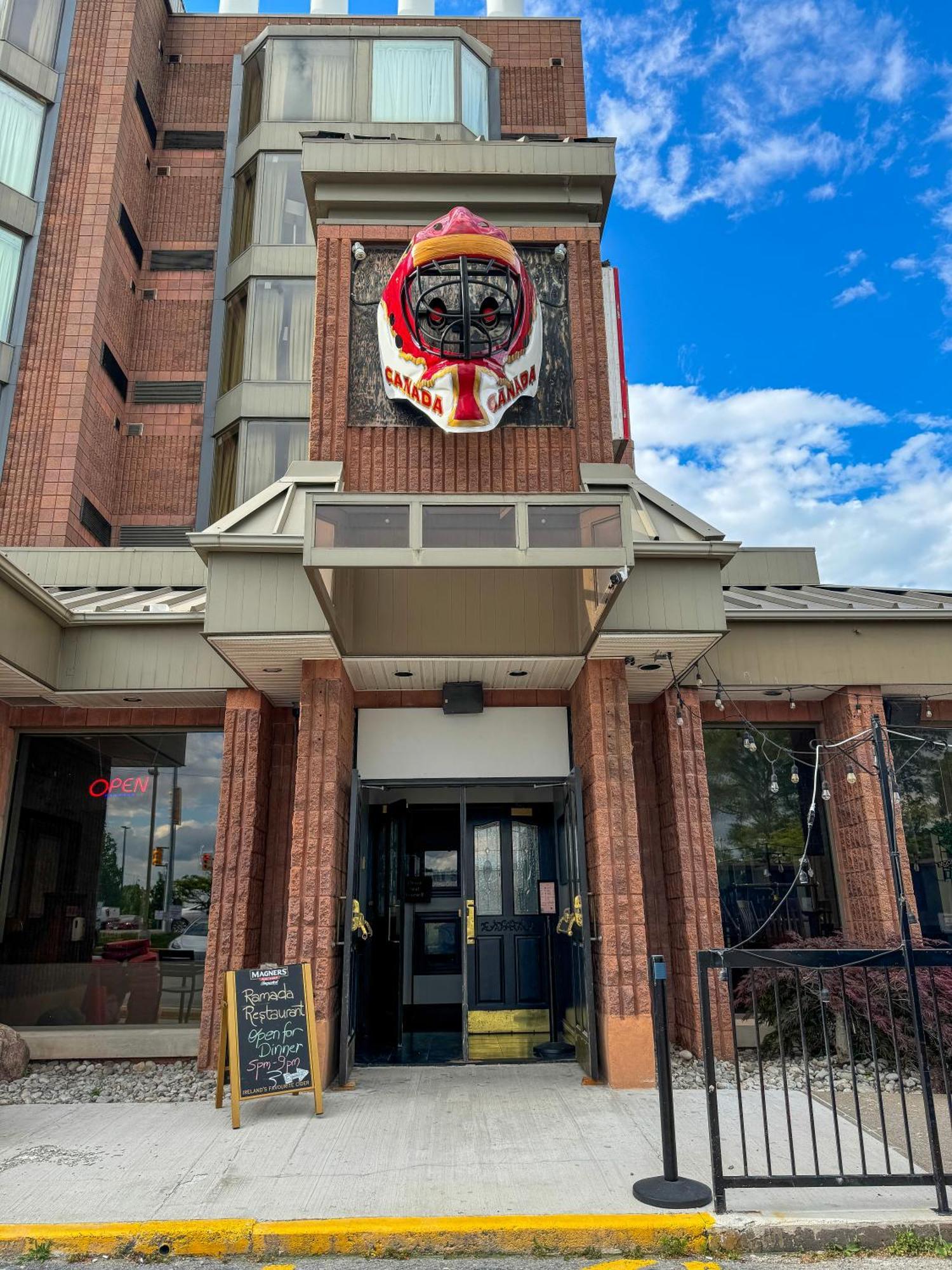 Hotel Ramada Plaza By Wyndham 2*